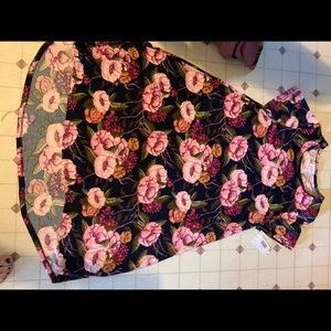 Clearing closet sale! BNWT Carly!